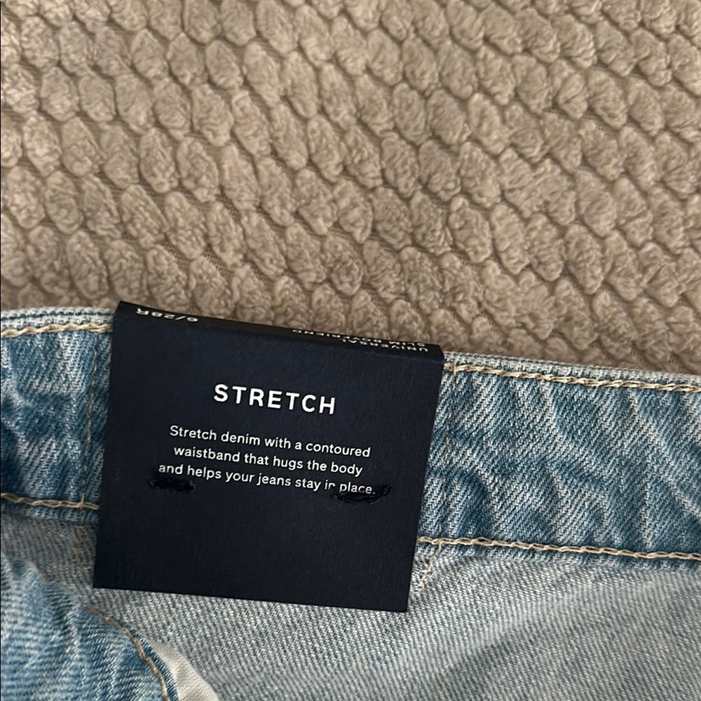 GAP Universal Slim Boyfriend Jeans with Classic Wash - Picture 5 of 8